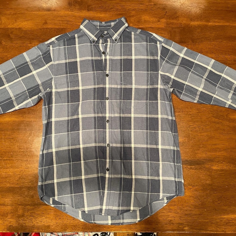 RoundTree & York Blue Flannel Size M